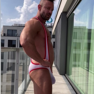 tom0fbrussels #5106346