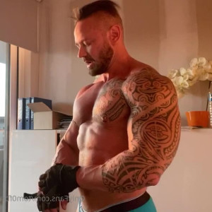 tom0fbrussels #5176632