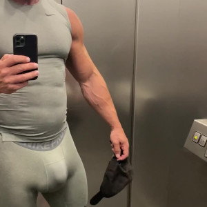 tom0fbrussels #5269155