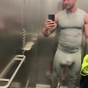 tom0fbrussels #5308285