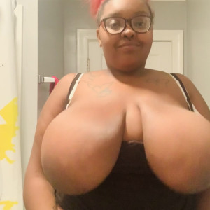 Video by thickkbeauty published on August 26,2023 18:03:18 - BestThots