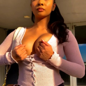 Video by bunnyj999 published on April 18,2023 00:59:00 - BestThots