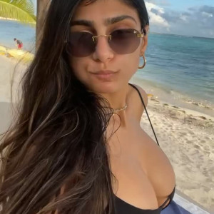 Video by miakhalifa published on April 24,2023 02:04:00 - BestThots