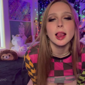 Video by missgrey420 published on July 24,2023 18:16:00 - BestThots