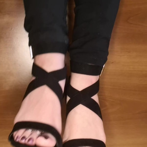 Video by thefeetprincess1997 published on March 25,2023 10:41:00 - BestThots