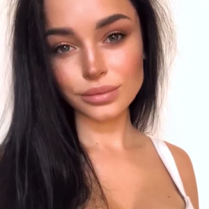 mila.moore #5008495