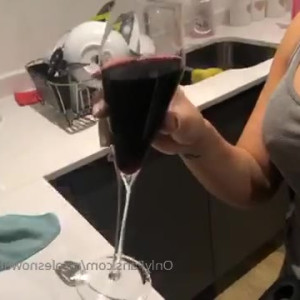 Video by nicolesnowofficial published on April 27,2023 01:45:00 - BestThots