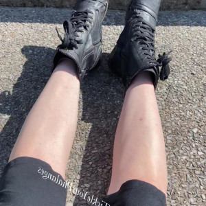 Video by goddess_tickle published on March 16,2023 13:43:00 - BestThots