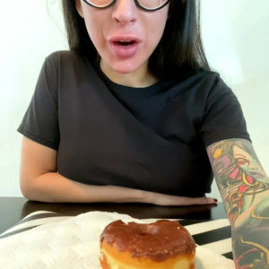 Video by lilylanexxx published on April 25,2023 04:46:00 - BestThots