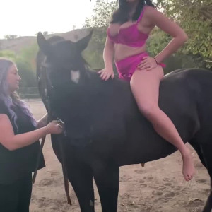 Video by skylanoveaxxx published on June 30,2023 15:29:00 - BestThots