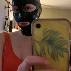 Video by latexnchillfree published on May 29,2023 20:14:00 - BestThots