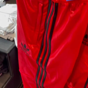 trainersnifferscally #3652213