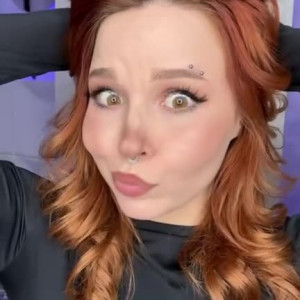 sativa_still #3652715