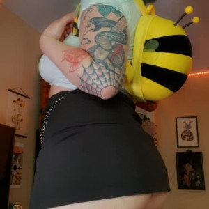 Video by midoribug published on August 26,2023 23:54:44 - BestThots