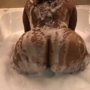 Video by nikiarenee published on August 9,2023 09:10:00 - BestThots
