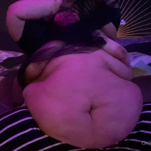 Video by averyssbbw published on August 27,2023 01:00:12 - BestThots