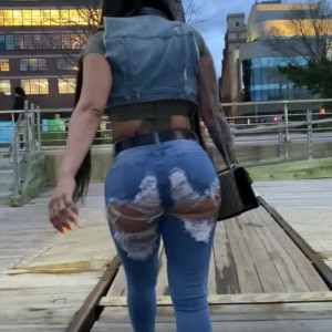 Video by missmeenaofficial published on August 27,2023 01:32:06 - BestThots