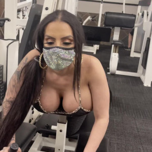 Video by missmeenaofficial published on August 27,2023 01:31:36 - BestThots