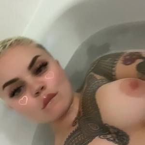Video by baddiebofficial published on April 5,2023 13:26:00 - BestThots
