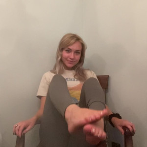 Video by piperscutefeet published on June 14,2023 09:49:00 - BestThots