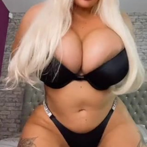 Video by ambermayy published on November 20,2023 22:37:59 - BestThots