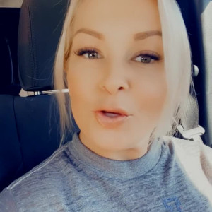 Video by mom_mie published on April 14,2023 20:59:00 - BestThots