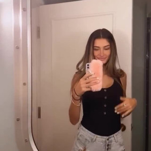 Video by sophisummers published on March 28,2023 21:59:00 - BestThots