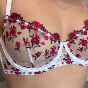 Video by notsoshybutthigh published on August 27,2023 09:40:12 - BestThots