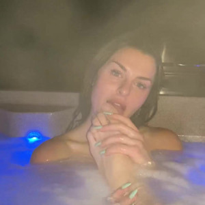 Video by alexiaskye published on April 14,2023 00:19:00 - BestThots