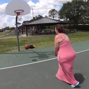 Video by hourglassleigh1 published on March 9,2023 06:55:00 - BestThots