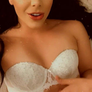 Video by lilmisschanel published on April 16,2023 22:30:00 - BestThots