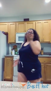 queenkenz28 #9746591