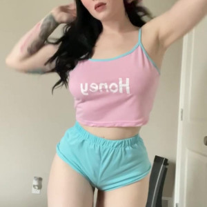 Video by theemilylynne published on March 13,2023 04:00:00 - BestThots