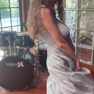 Video by ch33kych3rub published on May 11,2023 03:22:00 - BestThots