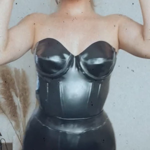Video by thelatexgoddess published on March 27,2023 18:21:00 - BestThots