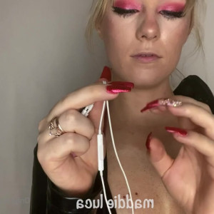 Video by thelatexgoddess published on April 5,2023 12:59:00 - BestThots