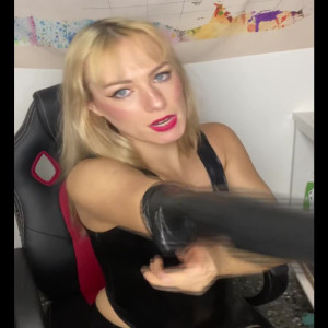 Video by thelatexgoddess published on March 8,2023 17:05:00 - BestThots