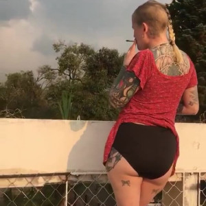 Video by artistandmuseerotica published on June 19,2023 17:31:00 - BestThots