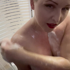 kristinakeshh #4094431