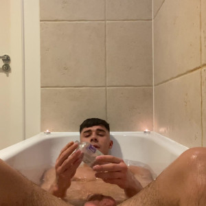 Video by handsomebuck published on April 19,2023 04:59:00 - BestThots
