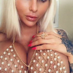 Video by jessicakes33 published on April 19,2023 16:37:00 - BestThots
