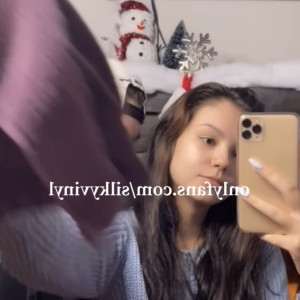 Video by silkyvinyl published on March 29,2023 09:21:00 - BestThots