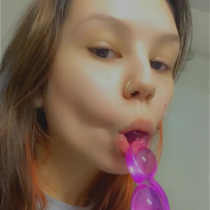 Video by silkyvinyl published on May 4,2023 11:05:00 - BestThots