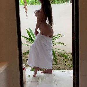 Video by lovalova published on May 5,2023 00:28:00 - BestThots