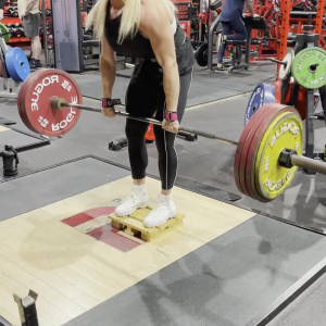 Video by themusclebarbie published on May 6,2023 06:31:00 - BestThots