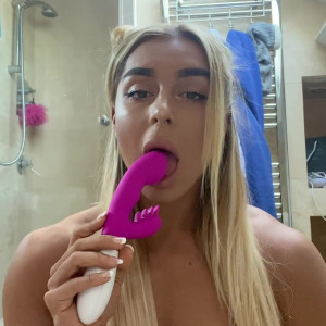 Video by themusclebarbie published on April 2,2023 22:45:00 - BestThots