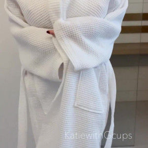 Video by katie published on October 16,2023 01:58:38 - BestThots