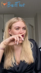 goddessdommelia #9731354