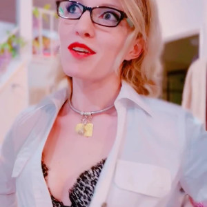 Video by queenofkink87 published on April 28,2023 07:58:00 - BestThots