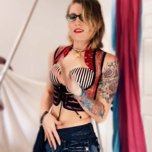 Video by queenofkink87 published on April 10,2023 23:46:00 - BestThots